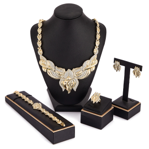 SET COMPLETO PARURE DA DONNA