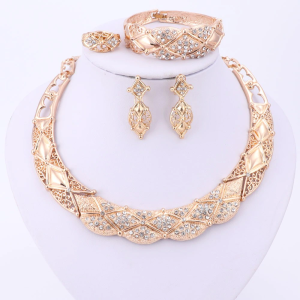 SET COMPLETO PARURE DA DONNA