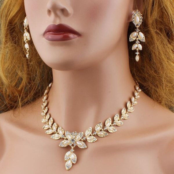 SET COLLANA E ORECCHINI PARURE