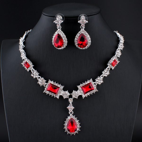 SET COLLANA E ORECCHINI PARURE