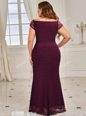 ABITO DA SERA LUNGO IN PIZZO TAGLIA COMODA