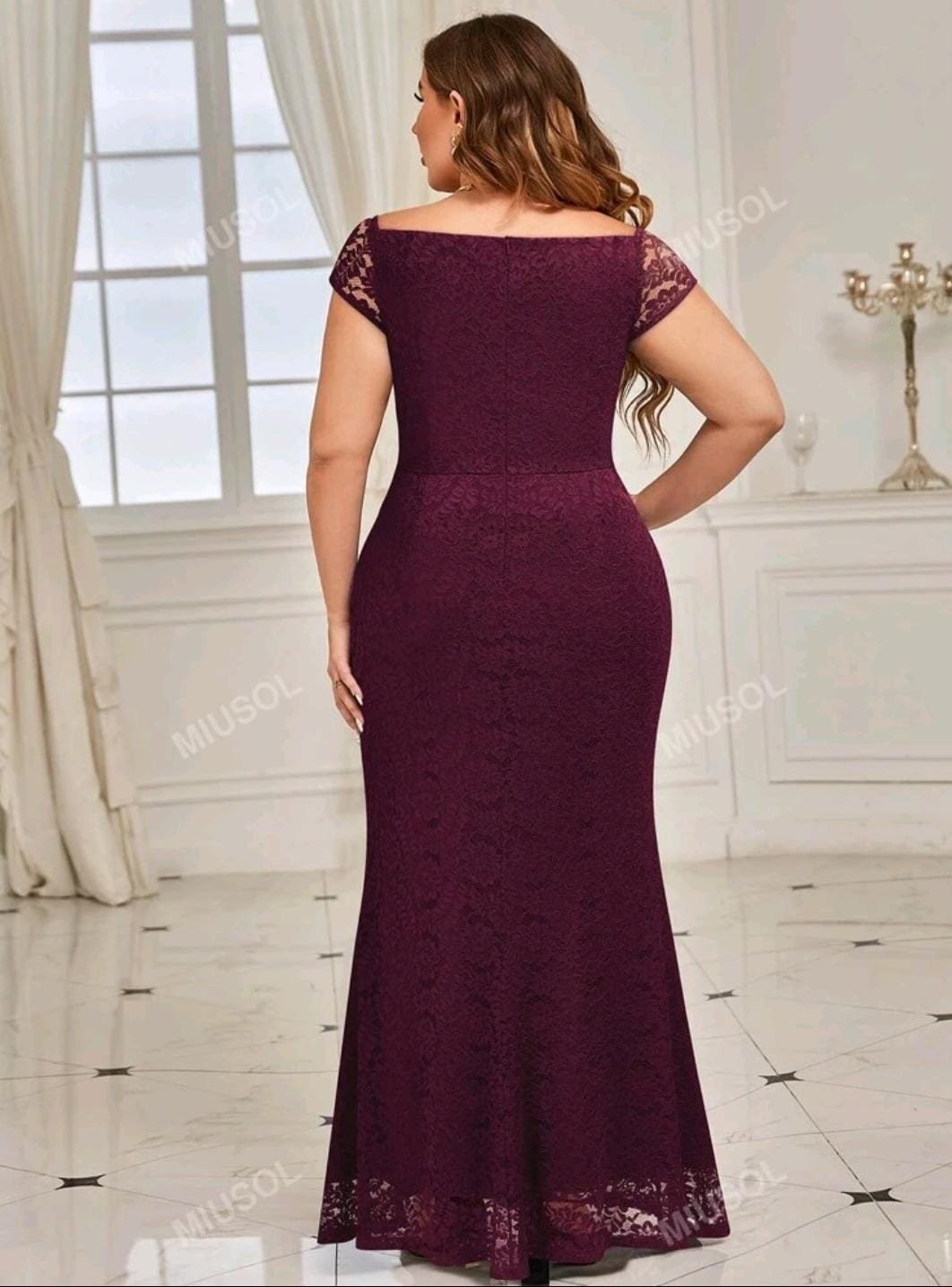 ABITO DA SERA LUNGO IN PIZZO TAGLIA COMODA - immagine 2