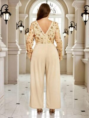 Tuta Elegante Curvy Beige con Ricami Dorati