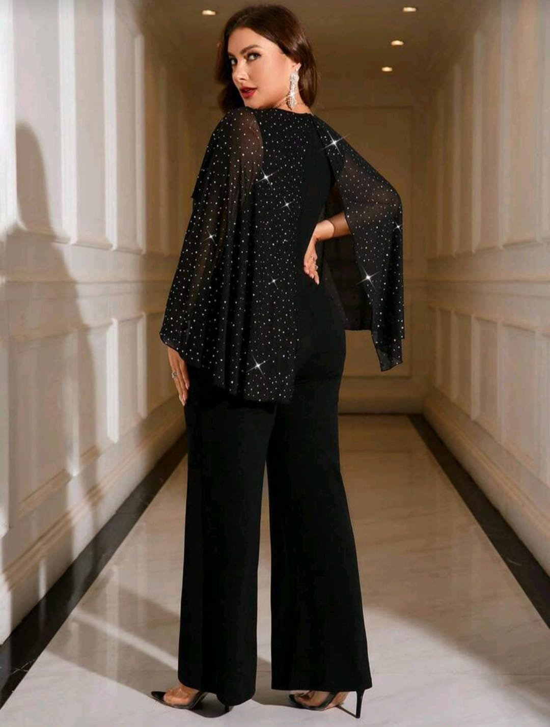 TUTA DONNA CURVY ELEGANTE NERA CON VELO GLITTER - immagine 2